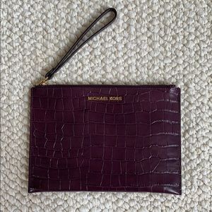 BRAND NEW Michael Kors wristlet purse